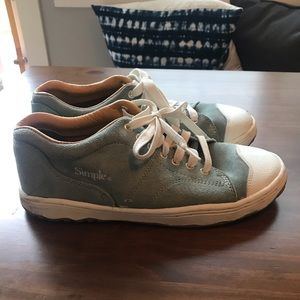 Green/grey classic retro suede sneaker